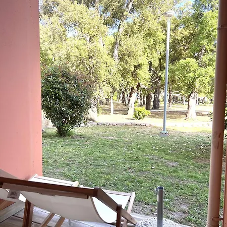 Residence Hoteliere Les Hameaux De Saint Cyprien 25 M2 Lecci Extérieur photo