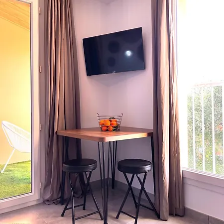 Residence Hoteliere Les Hameaux De Saint Cyprien 25 M2 Lecci Extérieur photo